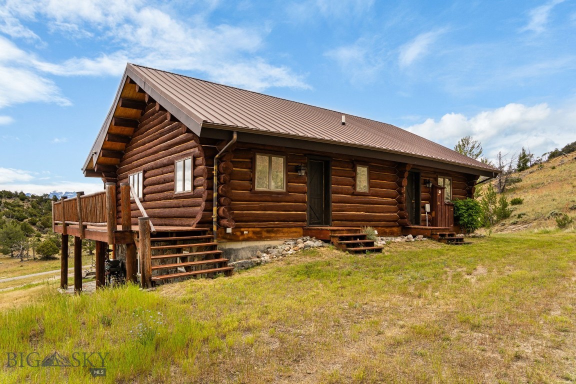 42 E L & M Ranch