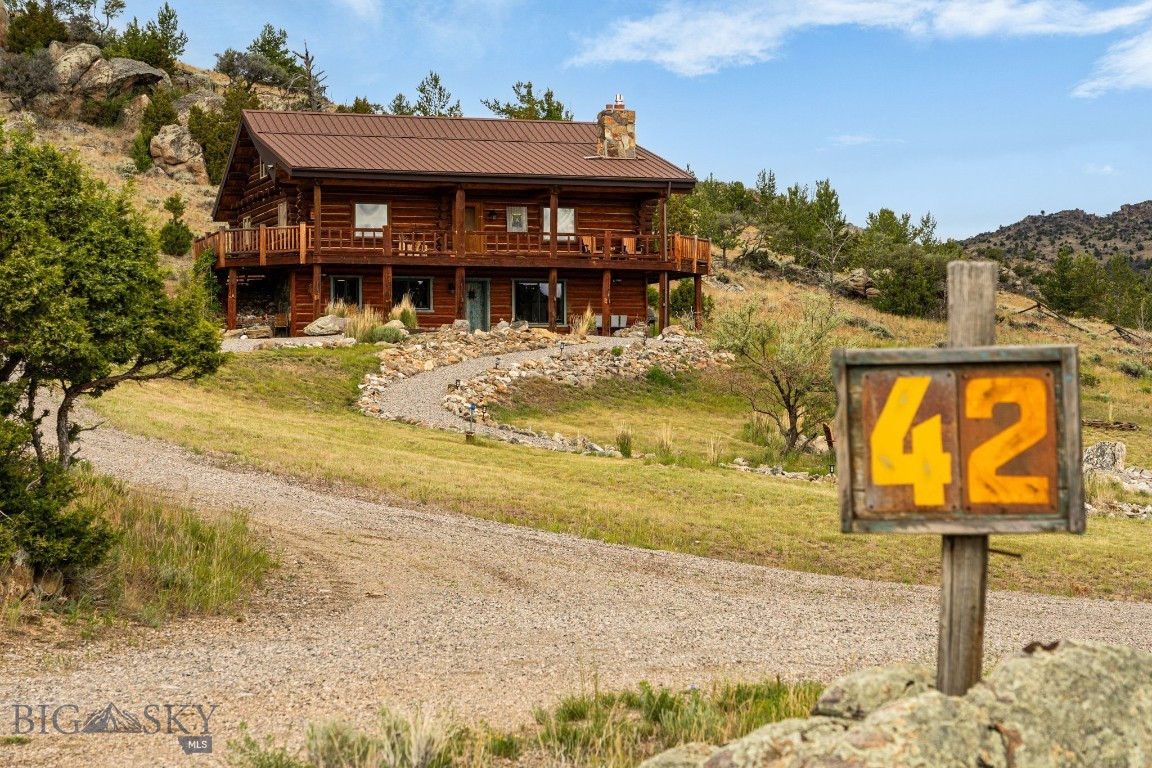 42 E L & M Ranch