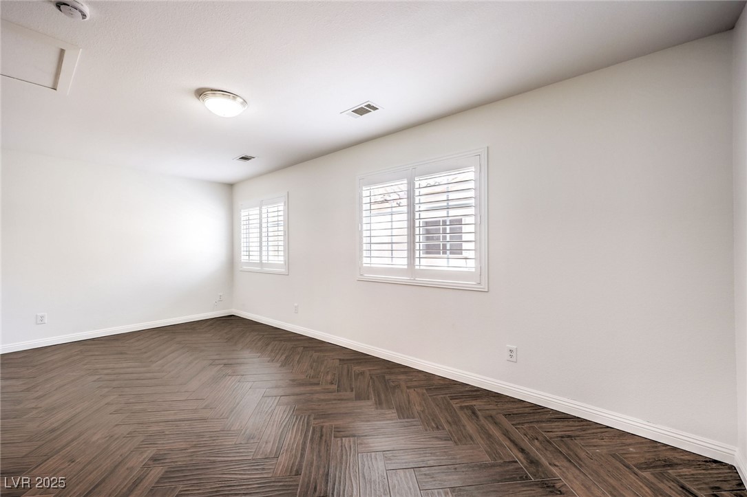 320 Mindoro Avenue