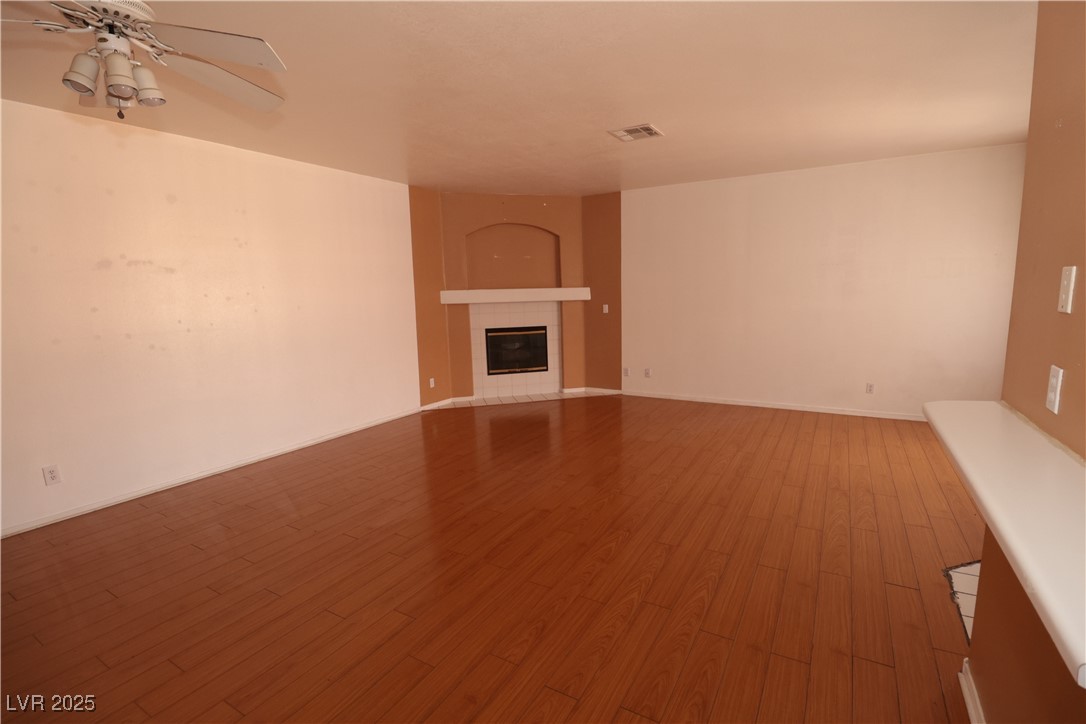 1900 North Torrey Pines Drive 225