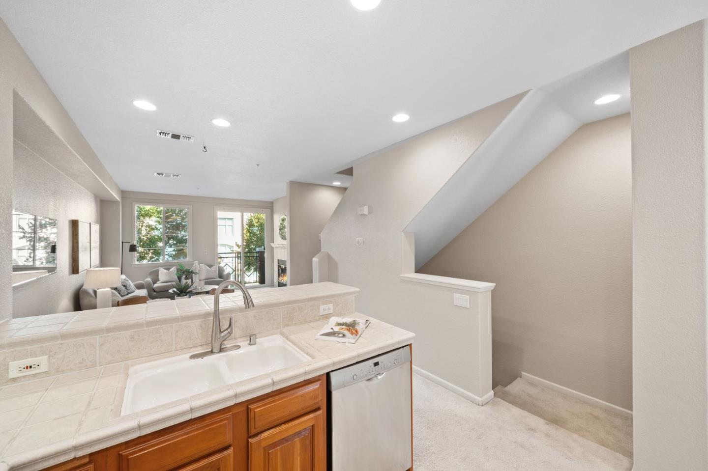728 City Walk PL 6