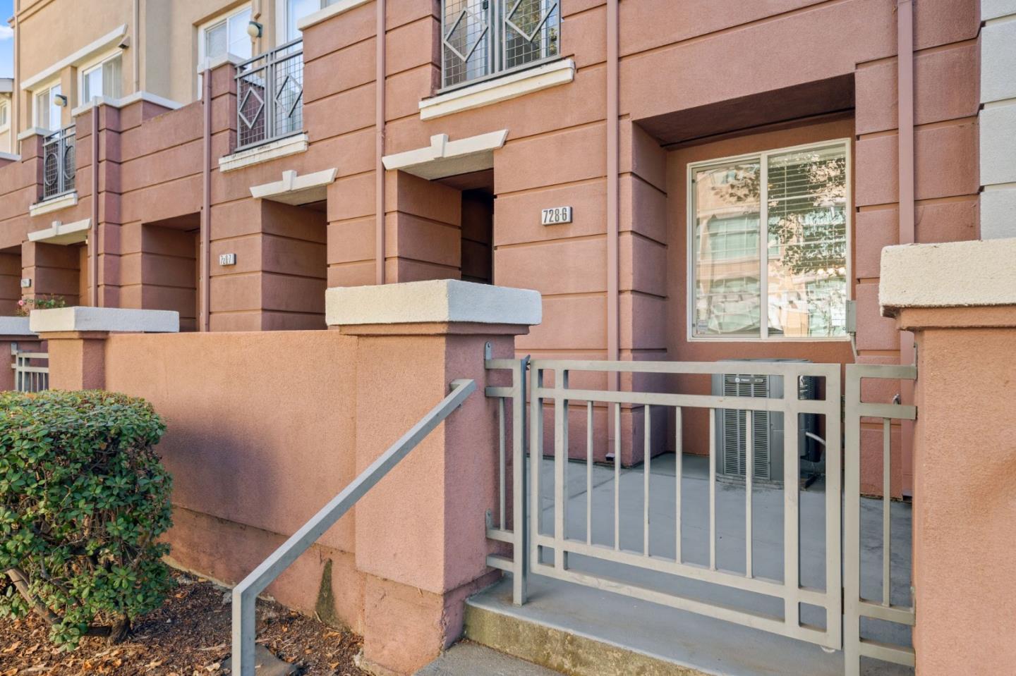 728 City Walk PL 6