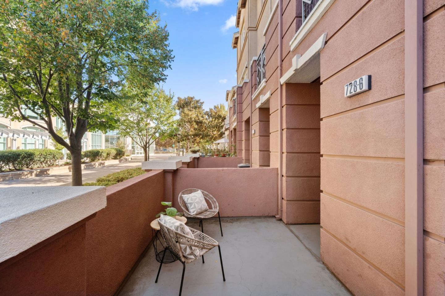 728 City Walk PL 6