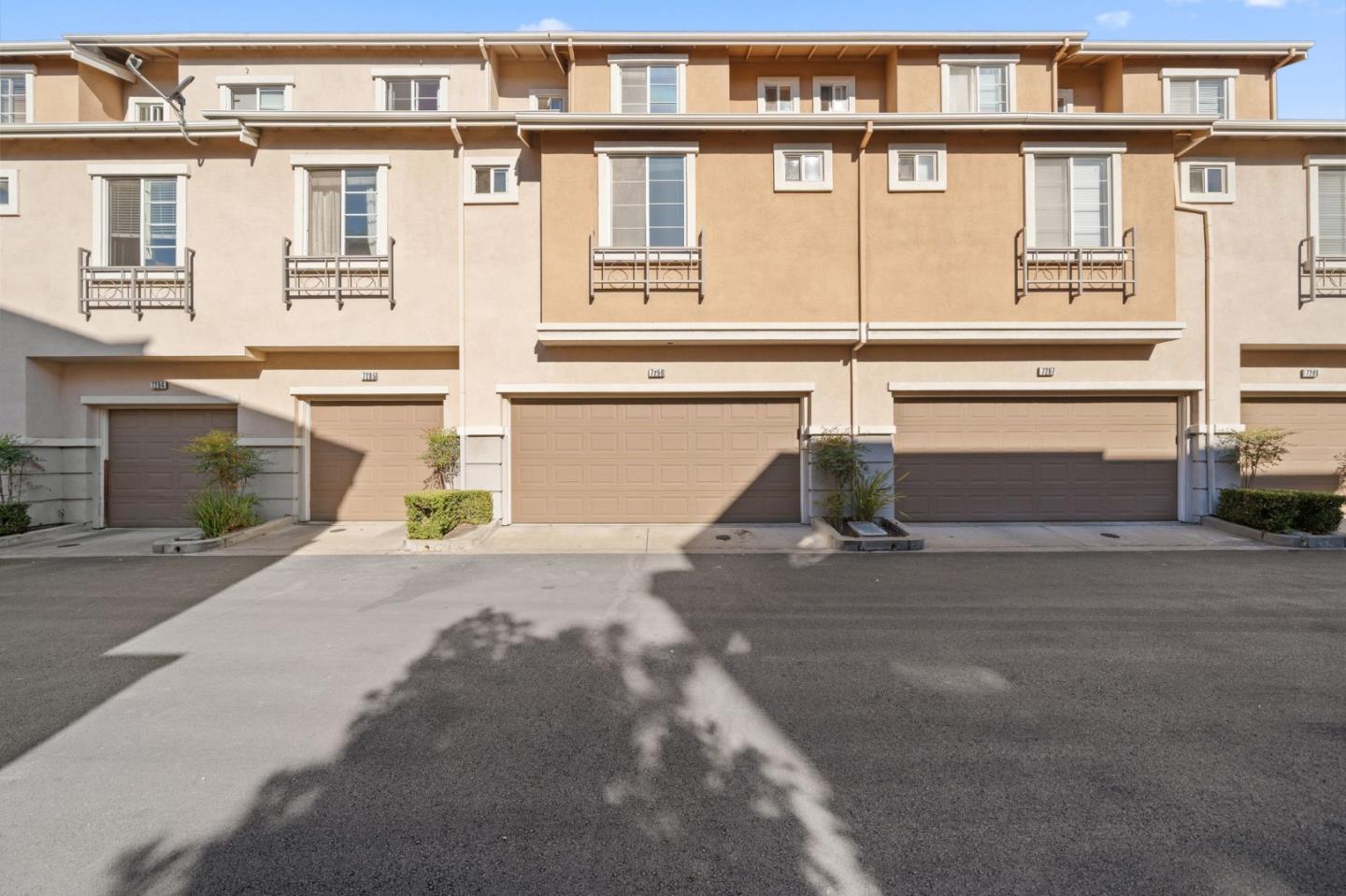 728 City Walk PL 6