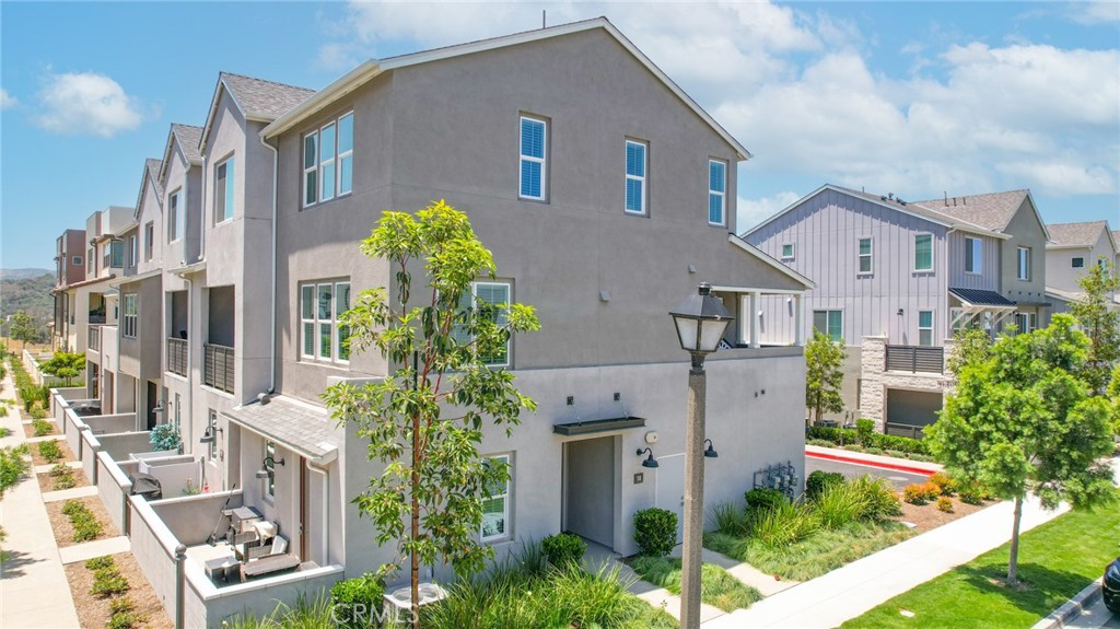 10 Wisteria Street