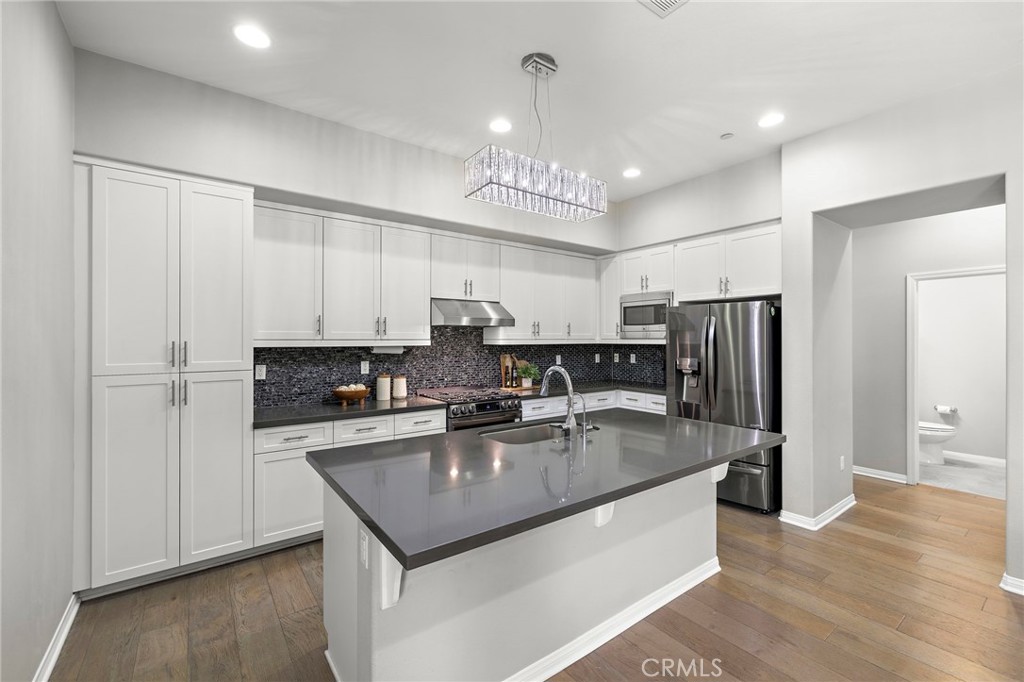 93 Promesa Avenue