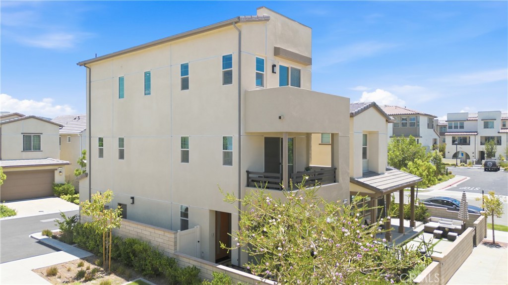 741 Pinto Way