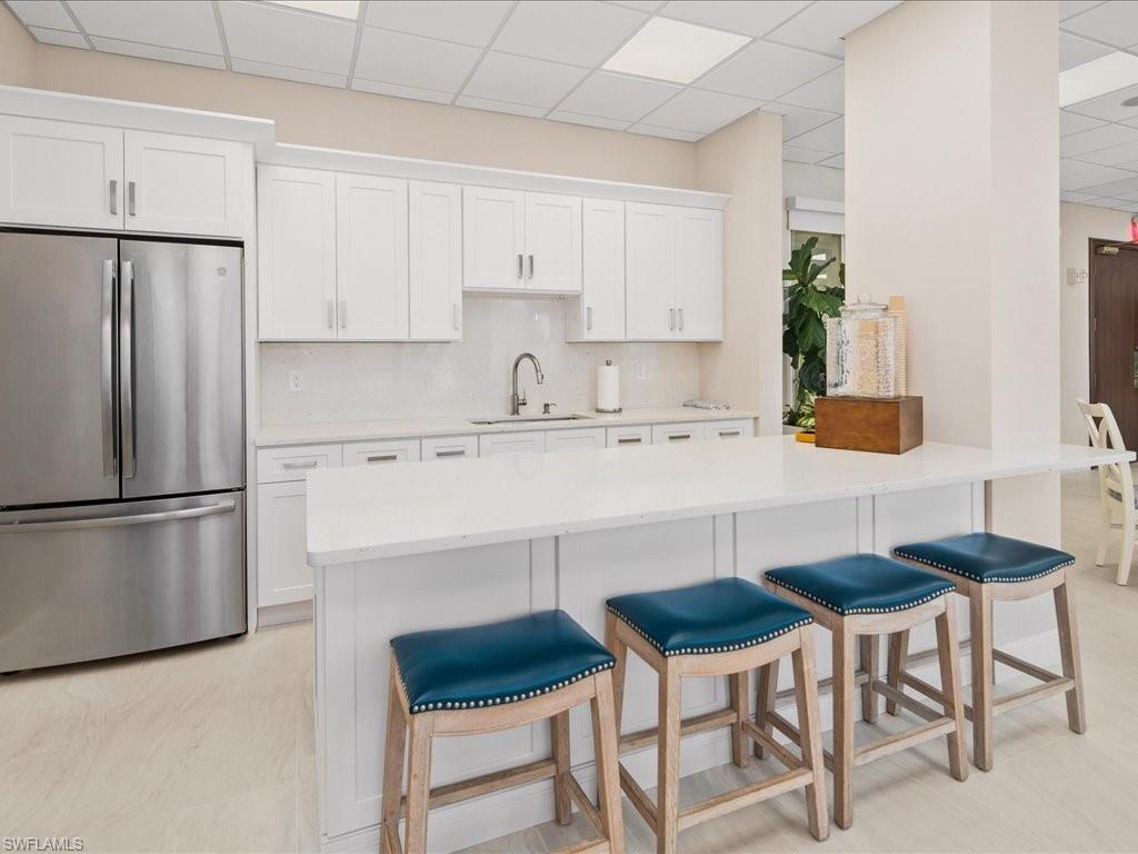 140 SEAVIEW CT Unit: 202N