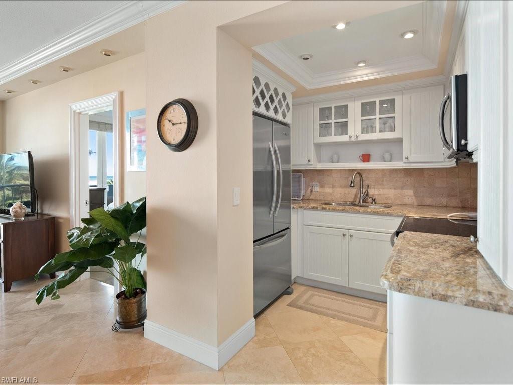 140 SEAVIEW CT Unit: 202N