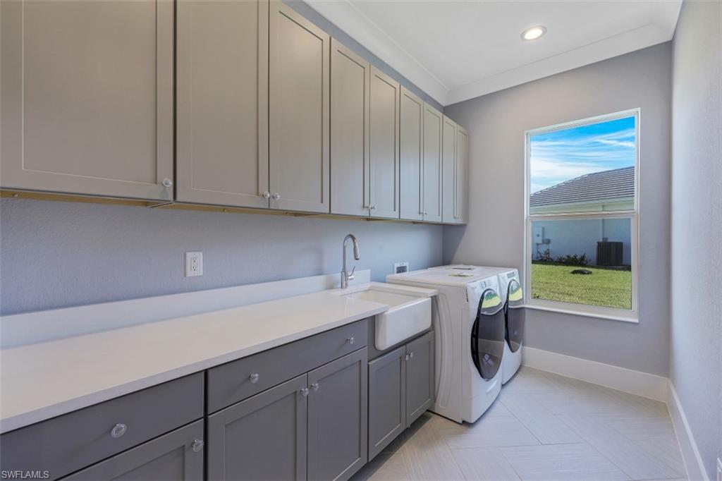 14289 Laguna Springs LN
