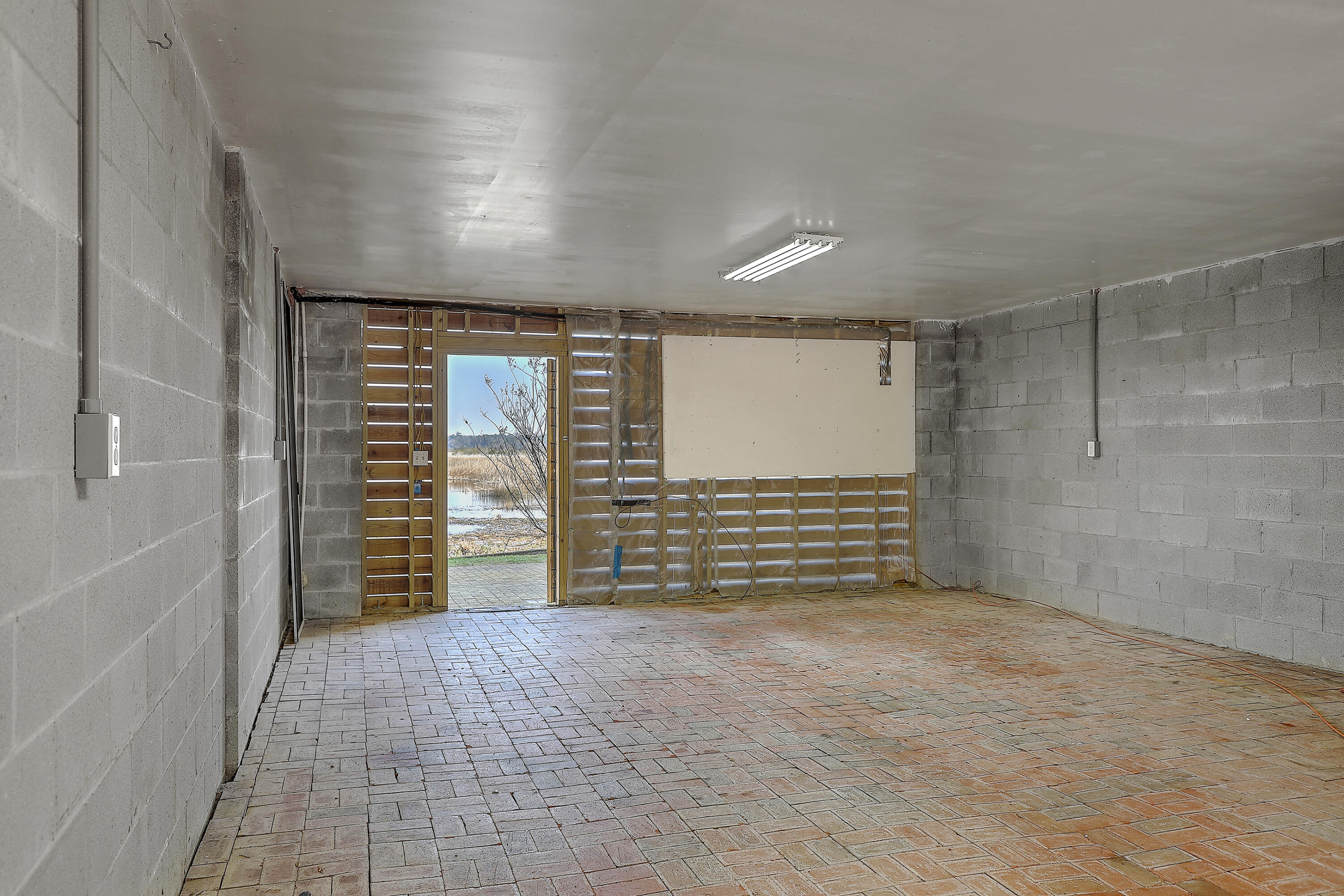 5911 Steward Street Unit: 12