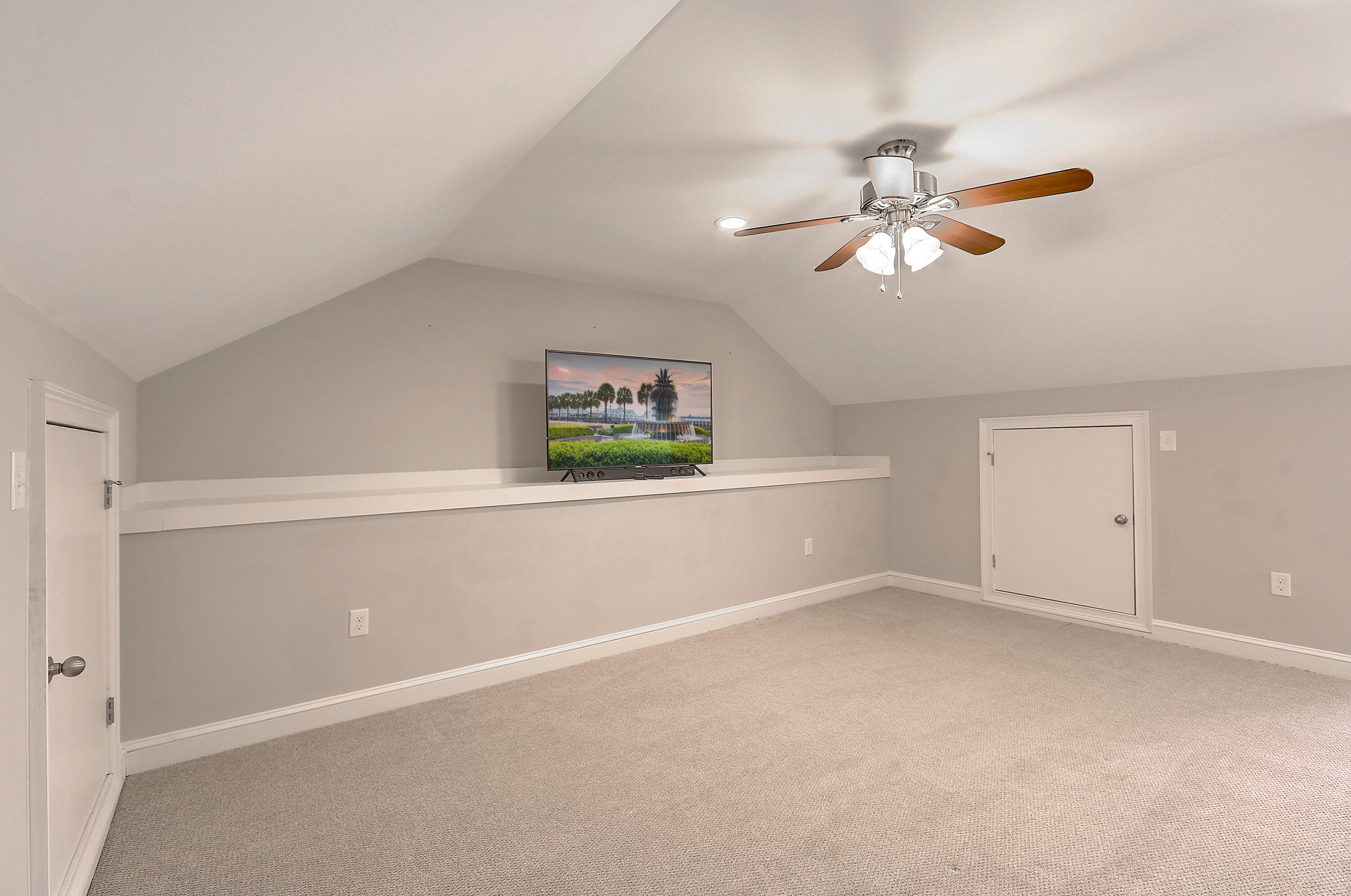 5911 Steward Street Unit: 12