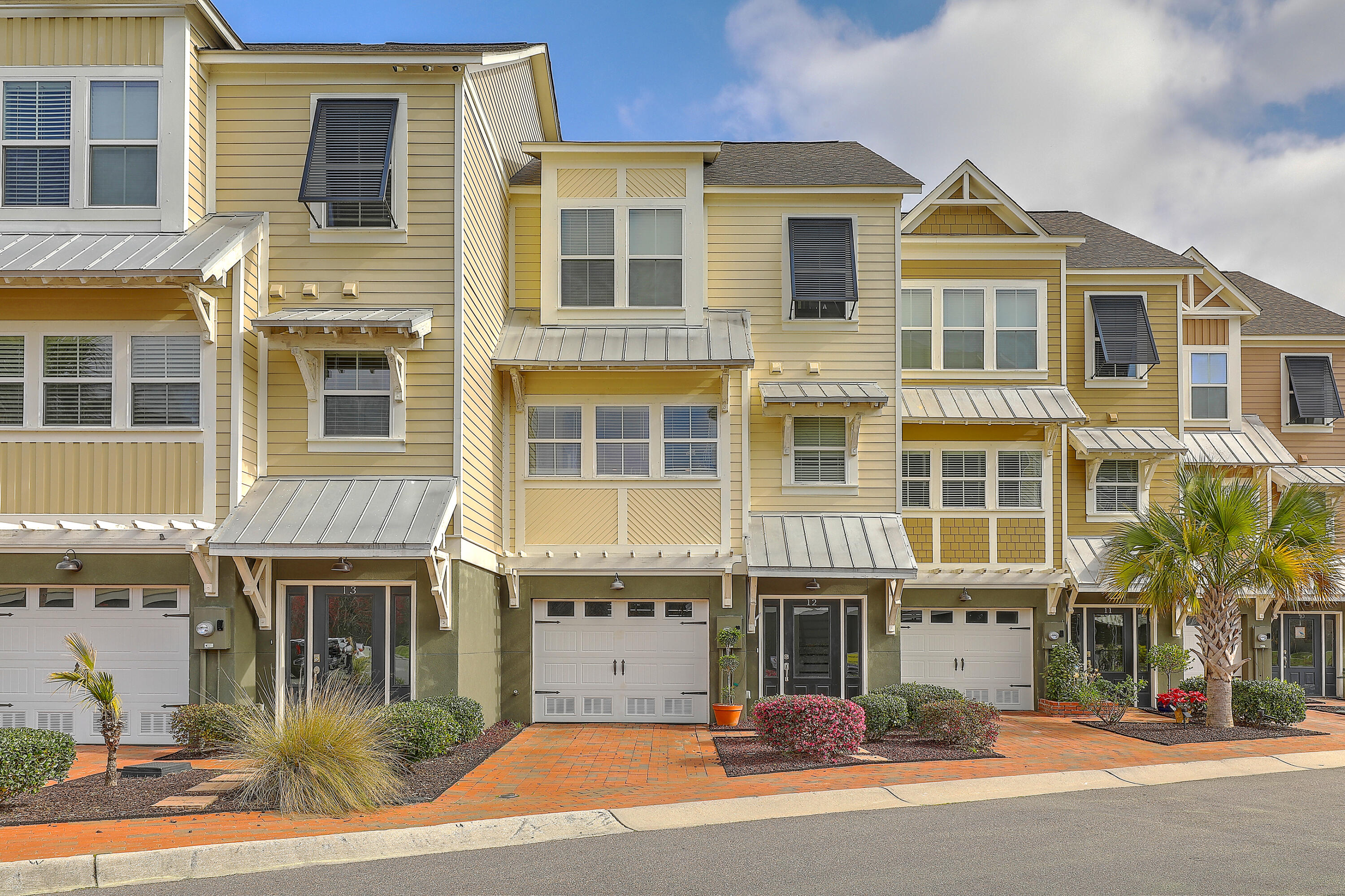 5911 Steward Street Unit: 12