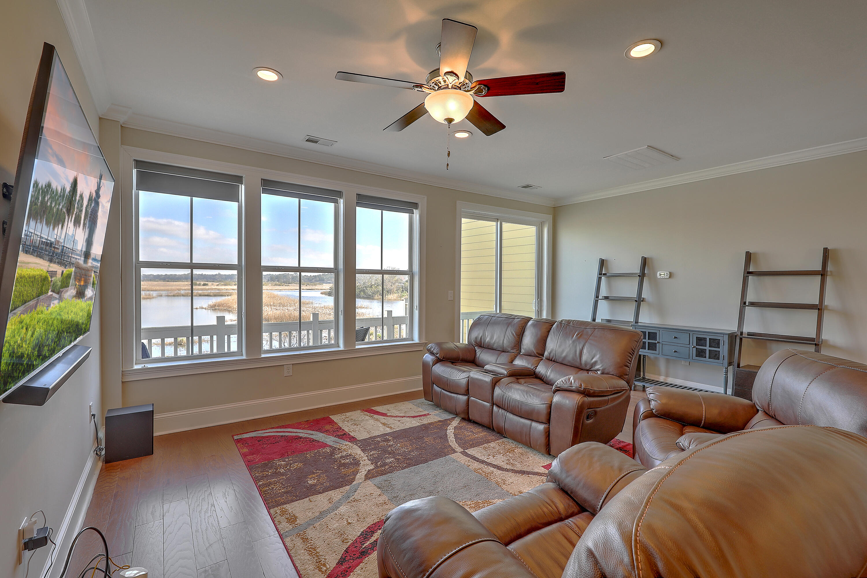 5911 Steward Street Unit: 12