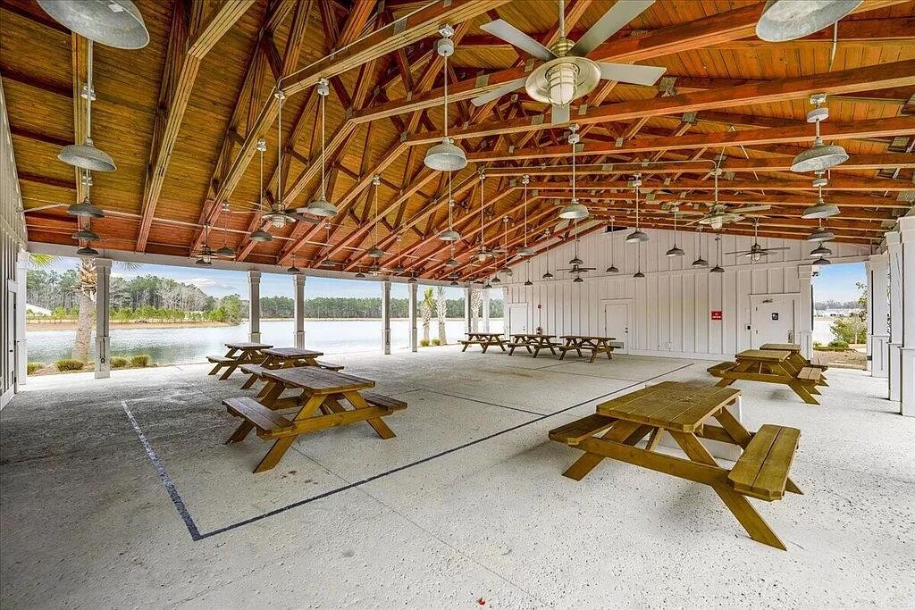 424 Bowstring Drive