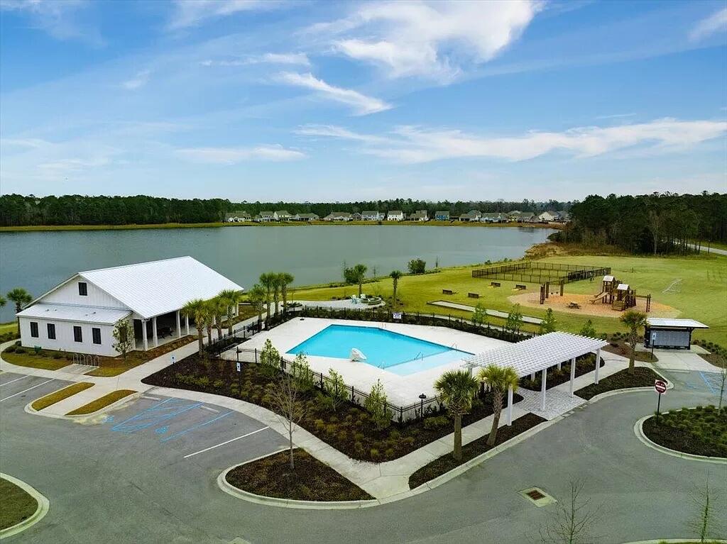 424 Bowstring Drive