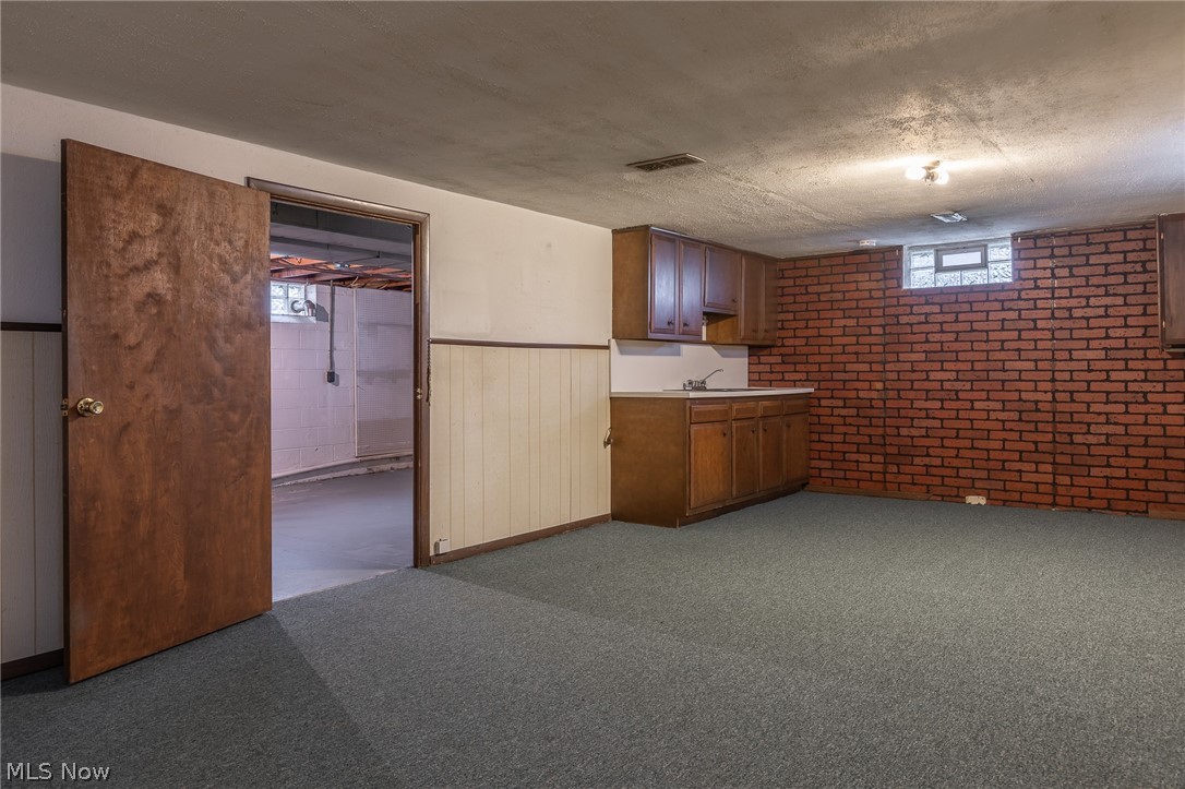 218 E 288th Street