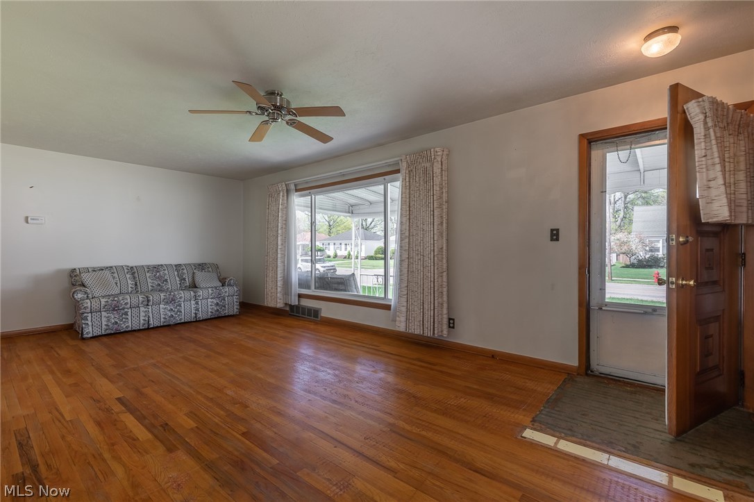 1611 Rush Road