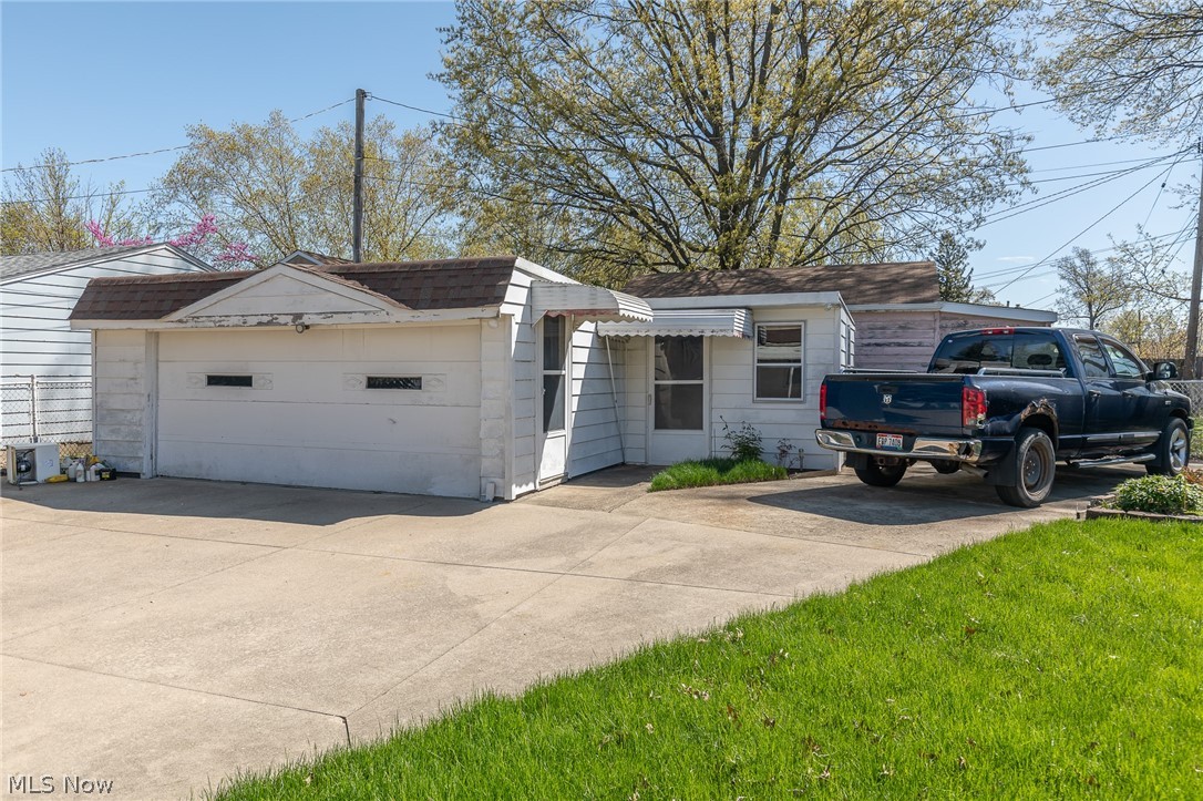 1611 Rush Road