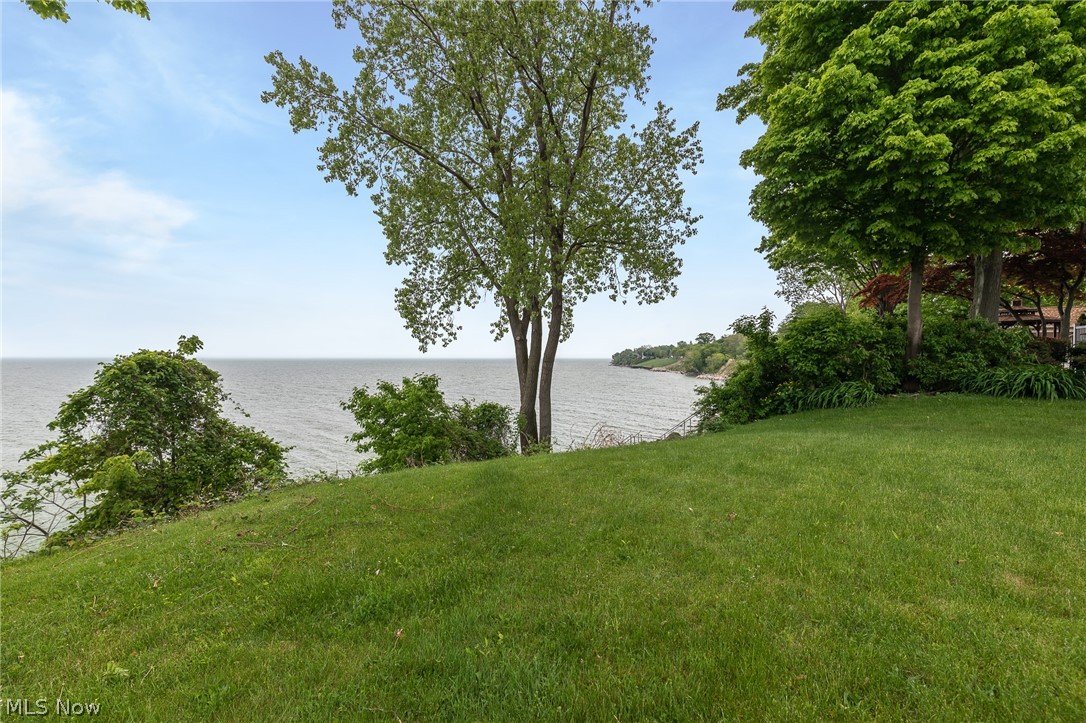 37947 Lake Shore Boulevard