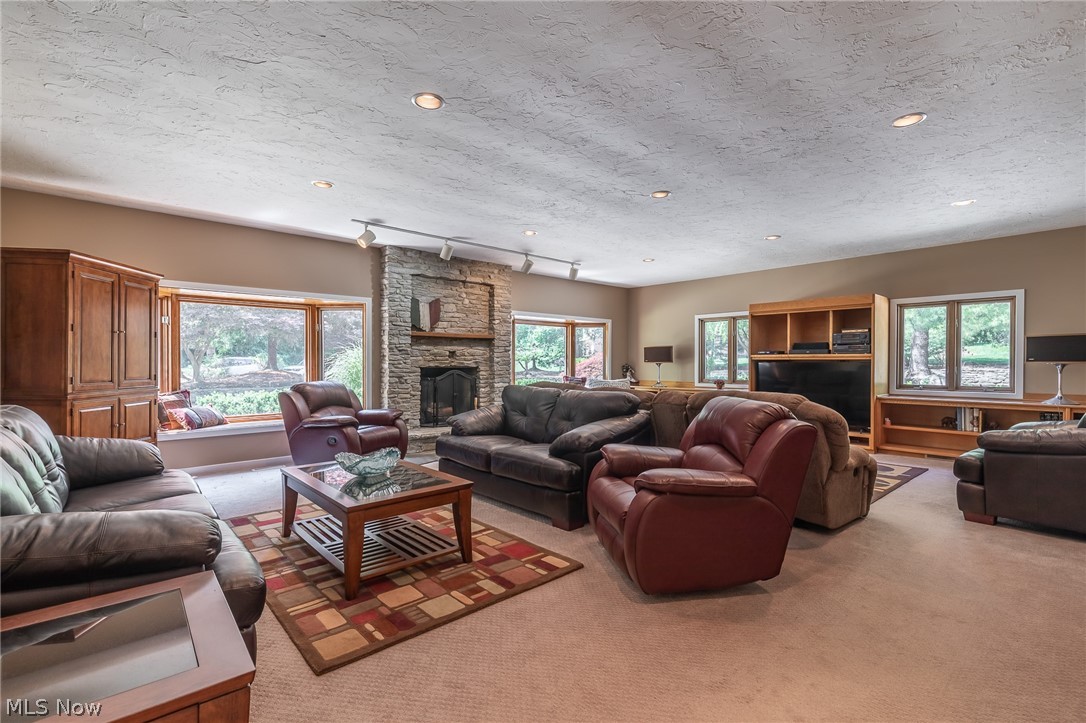 10785 Tanglewood Trail