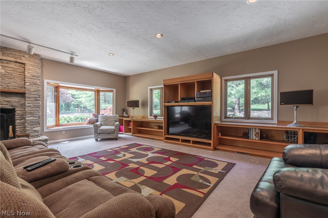 10785 Tanglewood Trail
