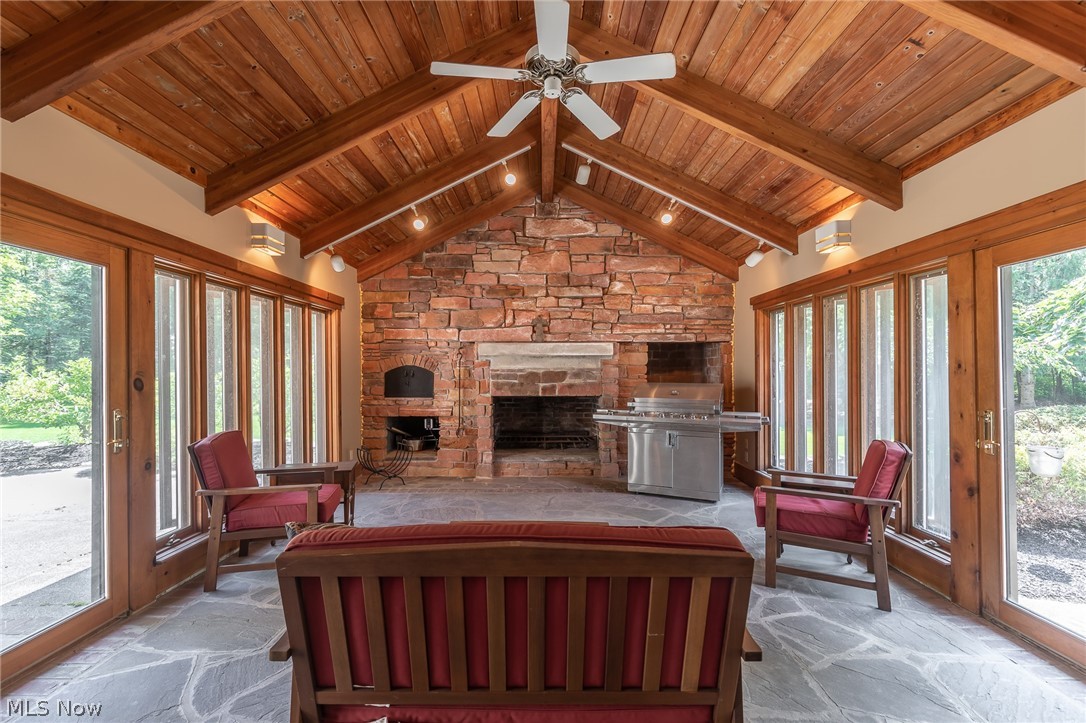 10785 Tanglewood Trail