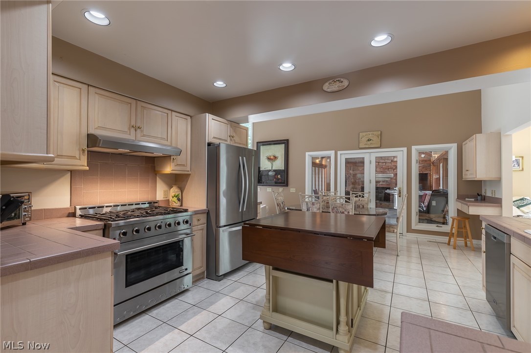 10785 Tanglewood Trail