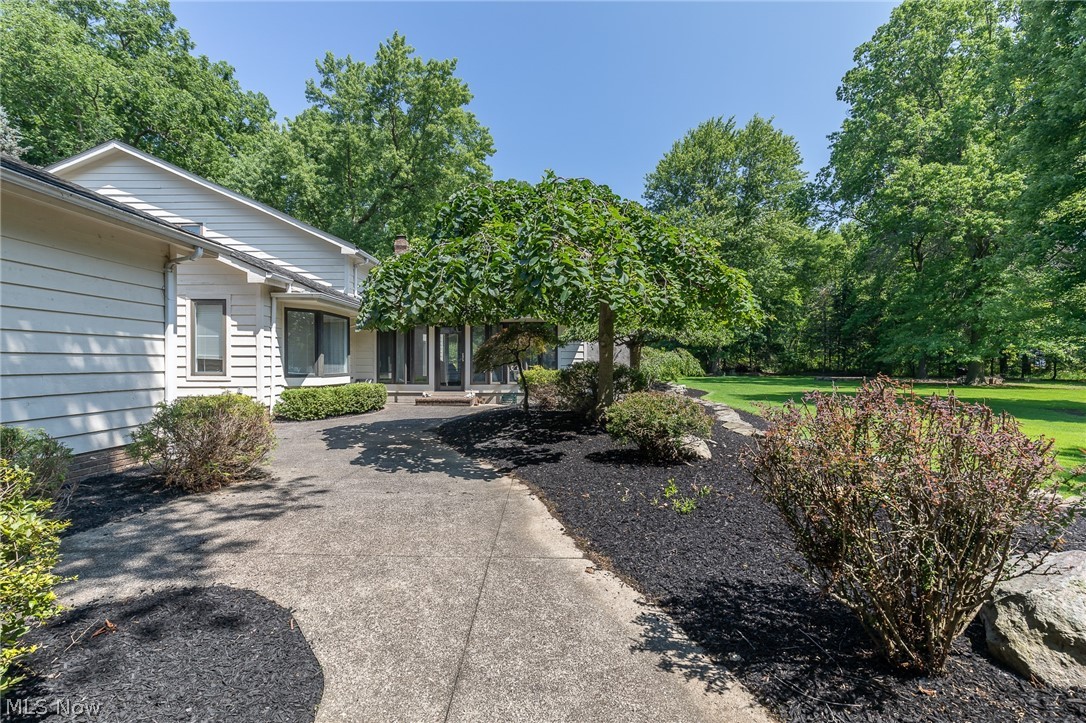 10785 Tanglewood Trail