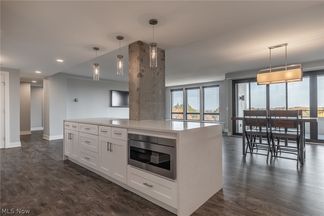 1 Bratenahl Place Unit: 901