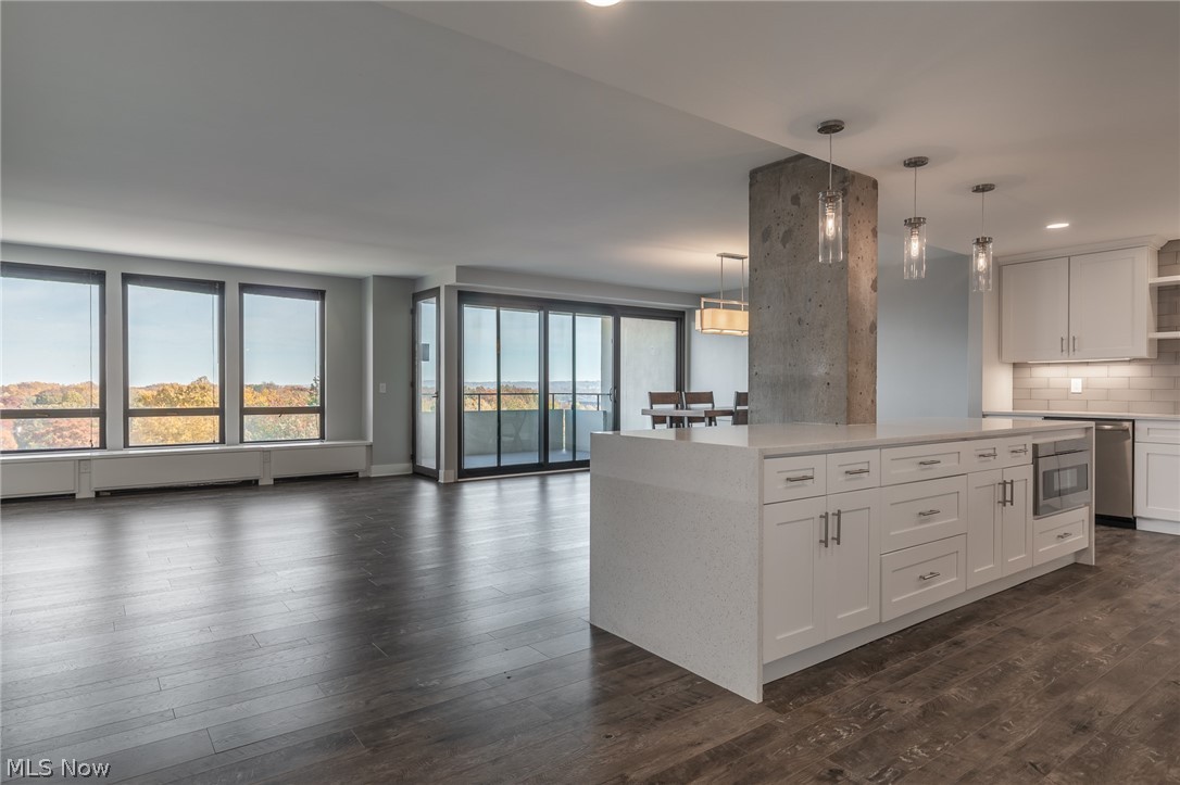 1 Bratenahl Place Unit: 901
