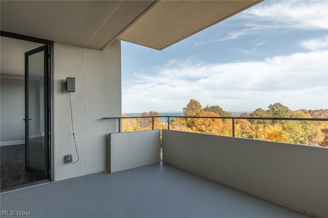 1 Bratenahl Place Unit: 901