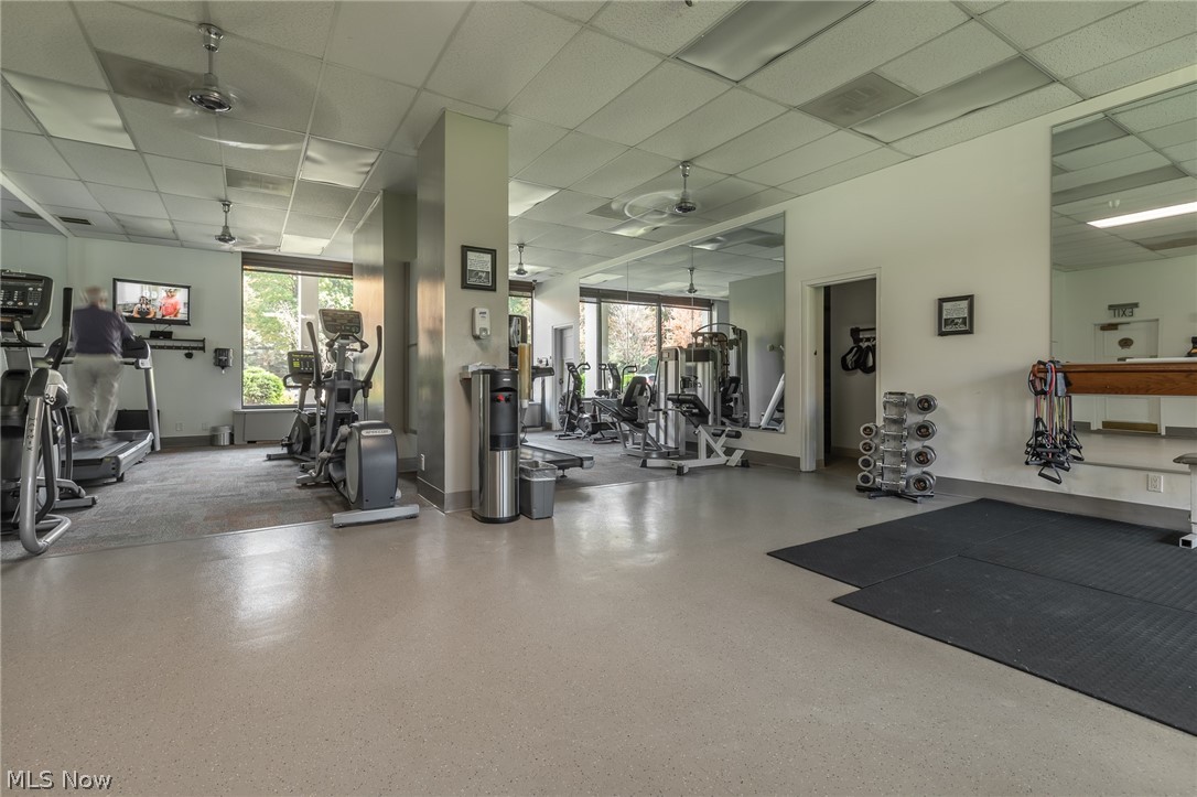 1 Bratenahl Place Unit: 901