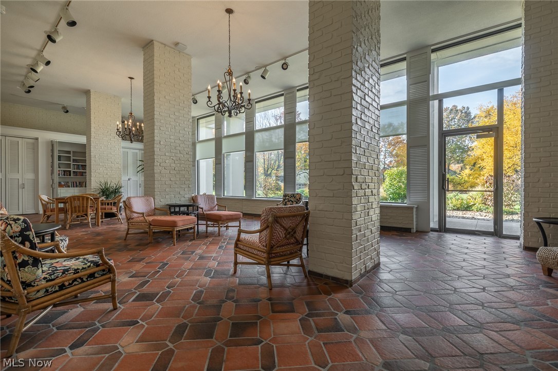 1 Bratenahl Place Unit: 901