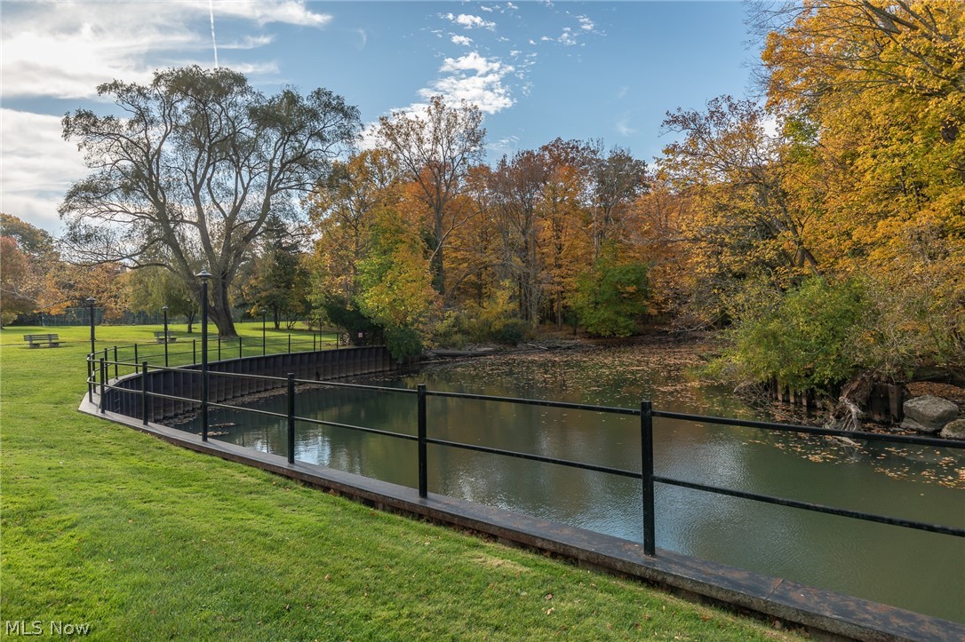 1 Bratenahl Place Unit: 901