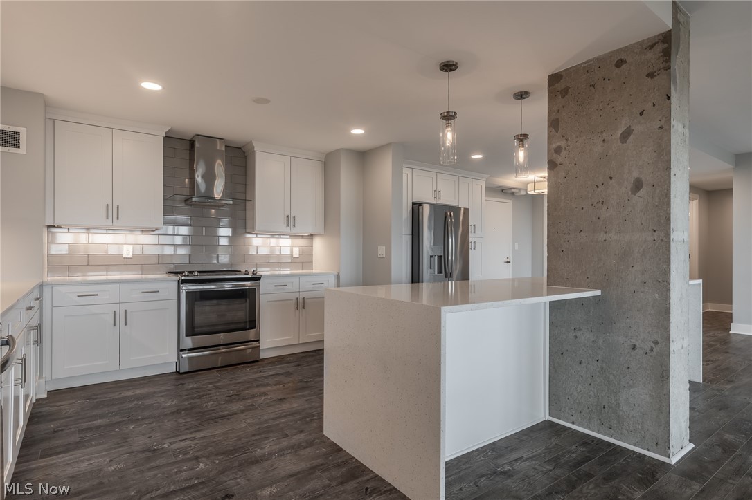 1 Bratenahl Place Unit: 901