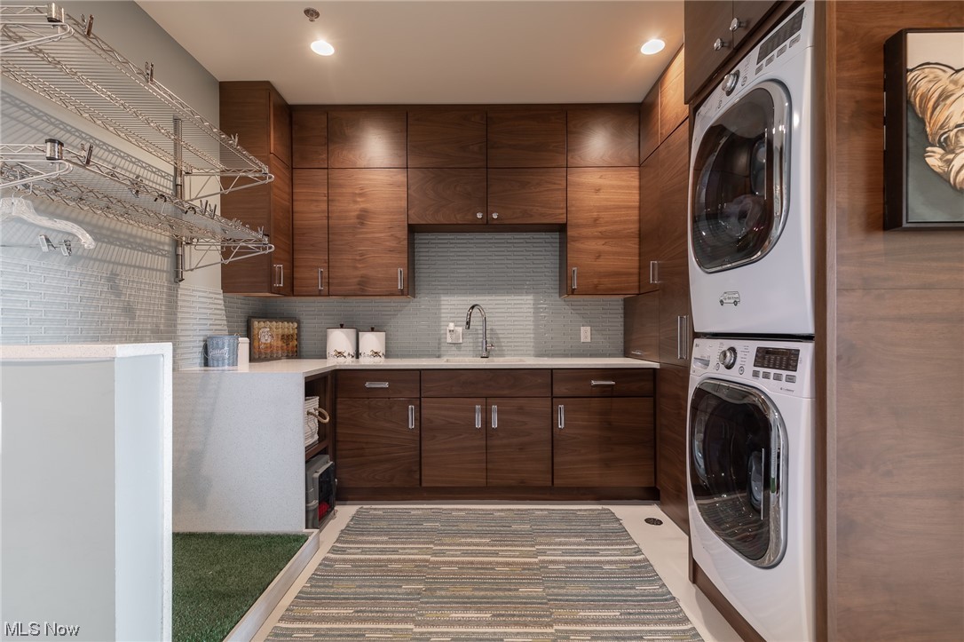 701 W Lakeside Avenue Unit: PH-2D