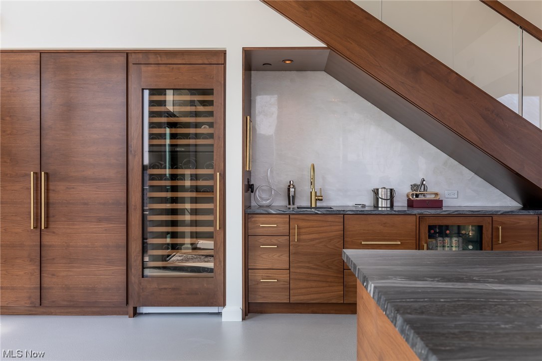 701 W Lakeside Avenue Unit: PH-2D