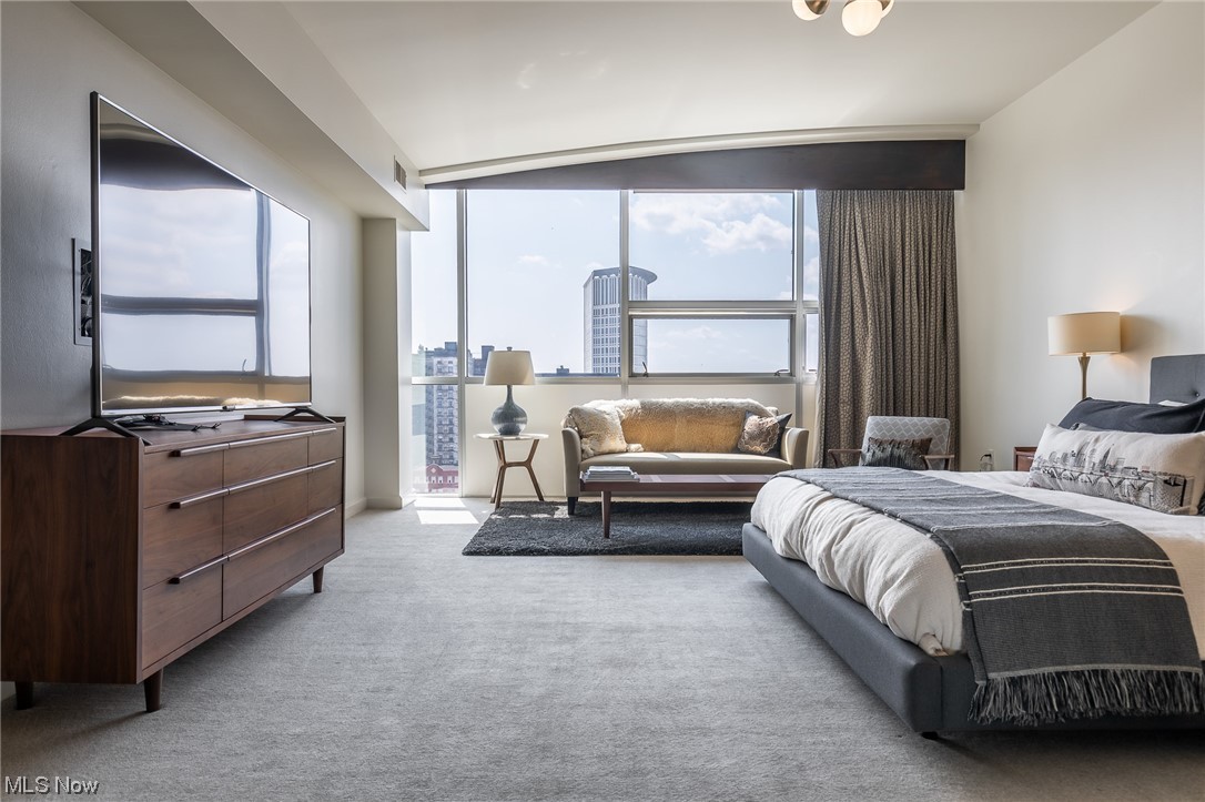 701 W Lakeside Avenue Unit: PH-2D