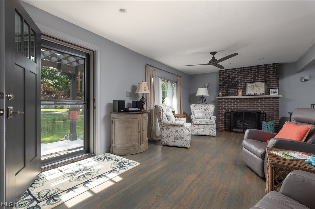 27 Minnewawa Drive