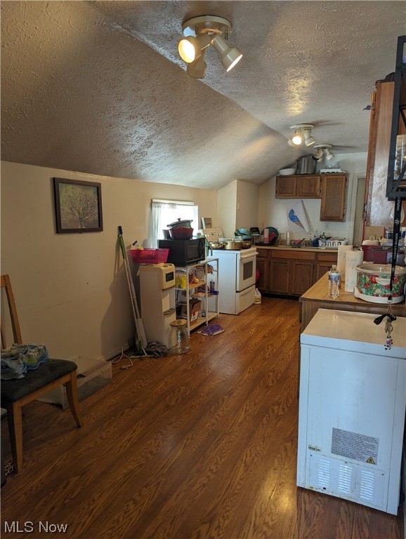 204 E Prospect Street