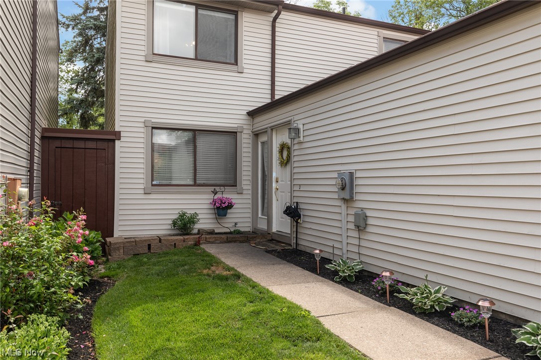 7147 Windmill Lane