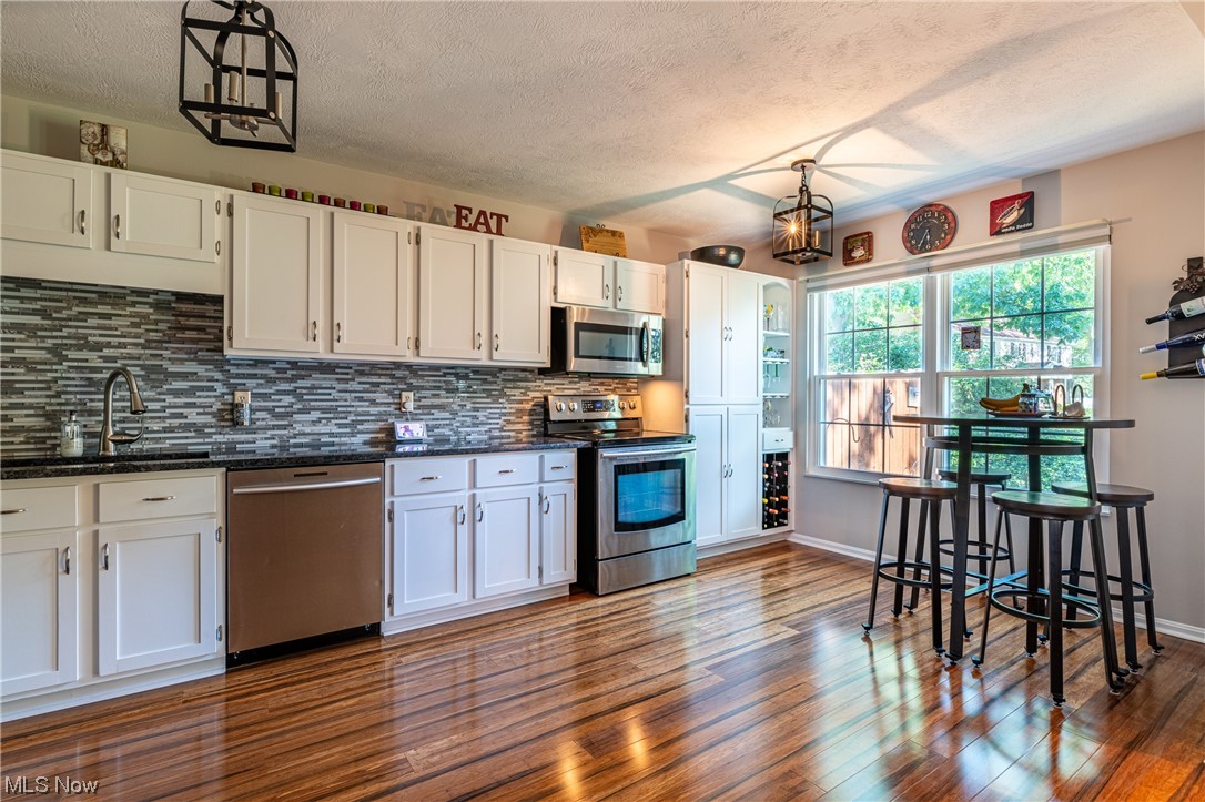 6012 Cabot Court