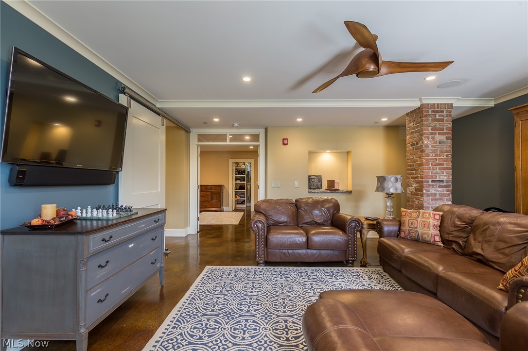 7482 Center Street 1-2