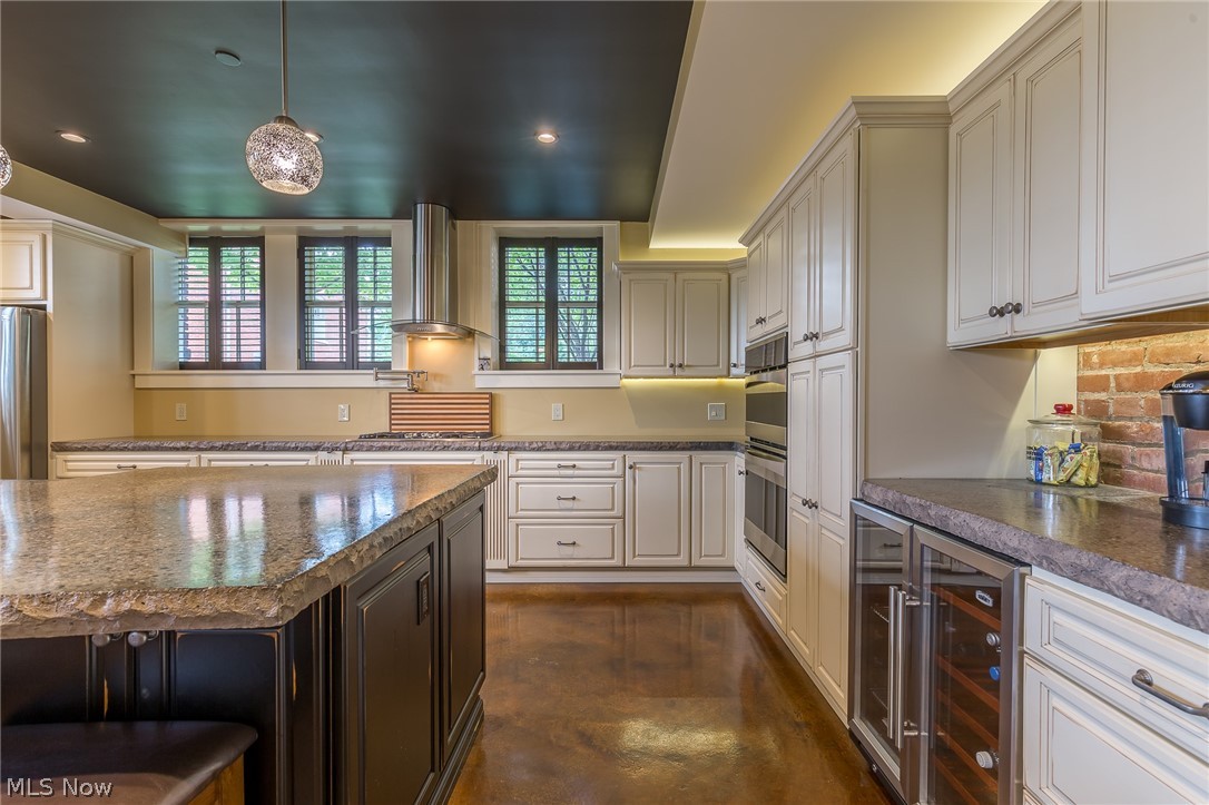 7482 Center Street 1-2