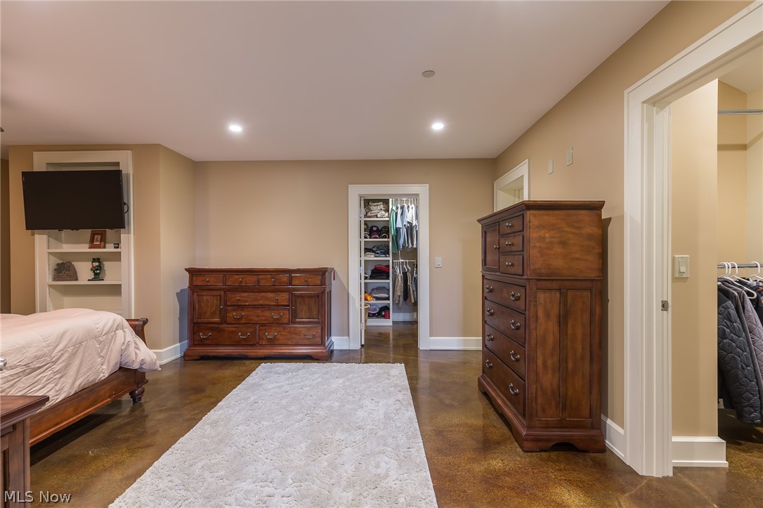 7482 Center Street 1-2
