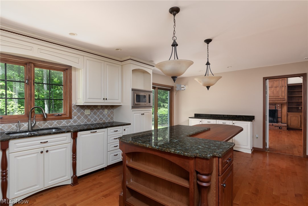 12414 Stockbridge