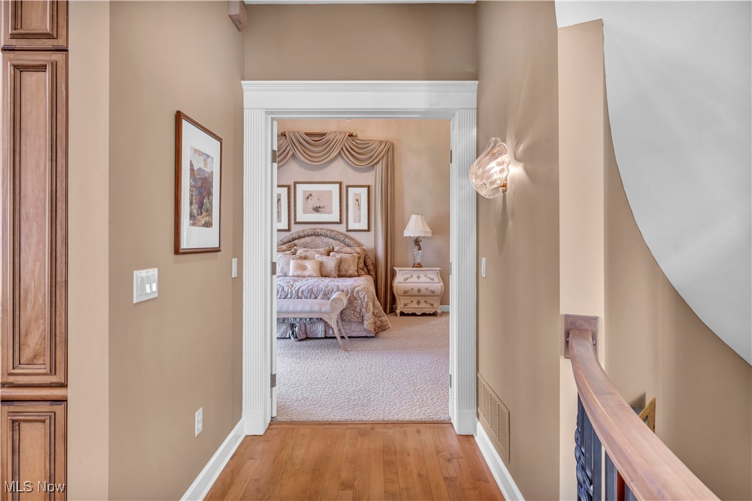280 W Edinburgh Drive