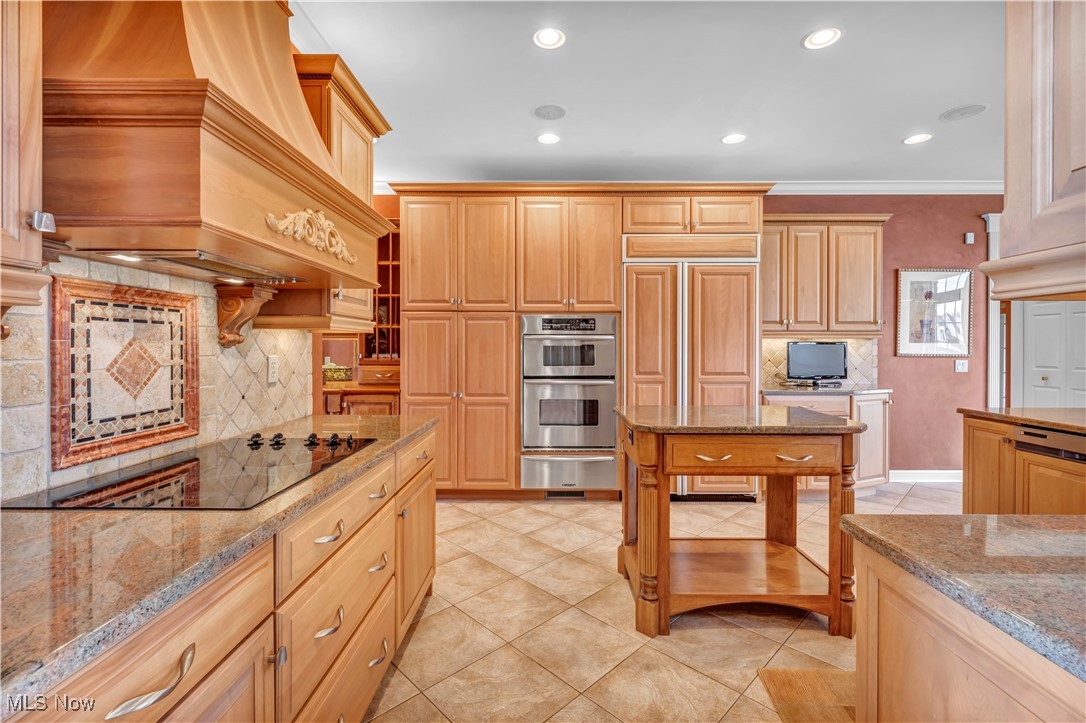 280 W Edinburgh Drive
