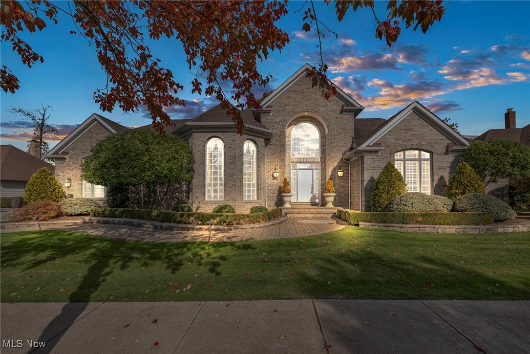 280 W Edinburgh Drive